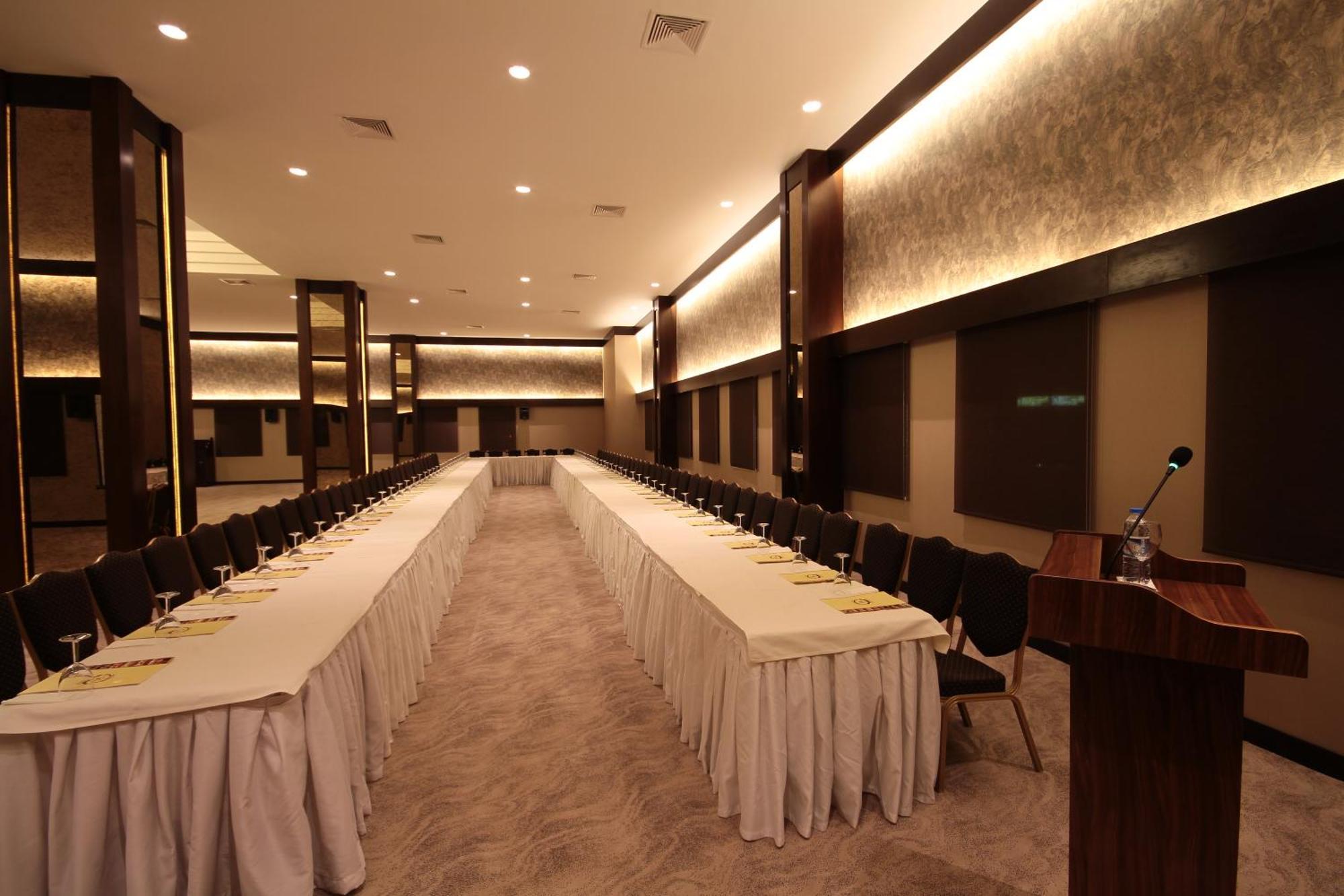 Grand Hotel Gaziantep Esterno foto