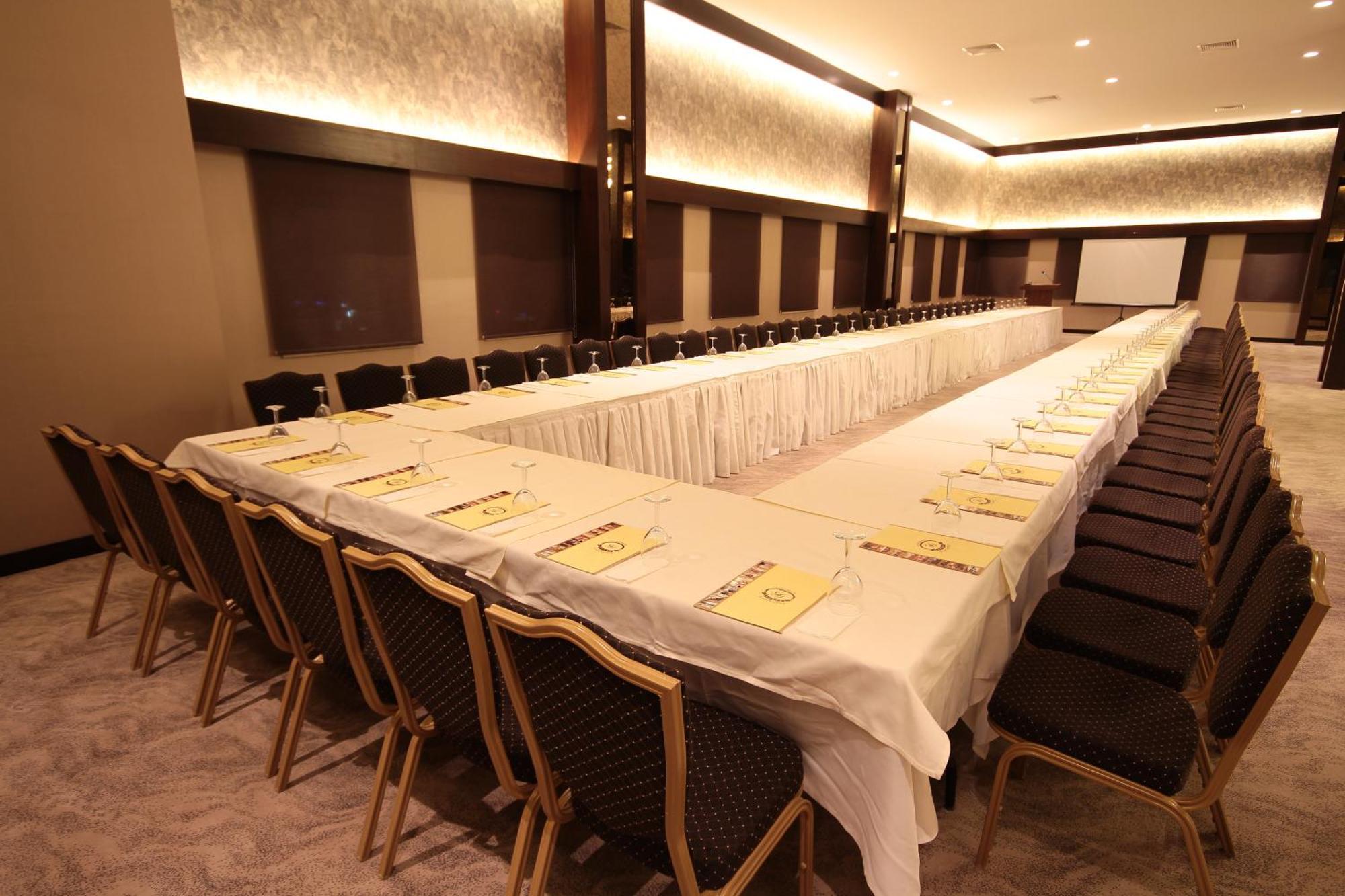 Grand Hotel Gaziantep Esterno foto