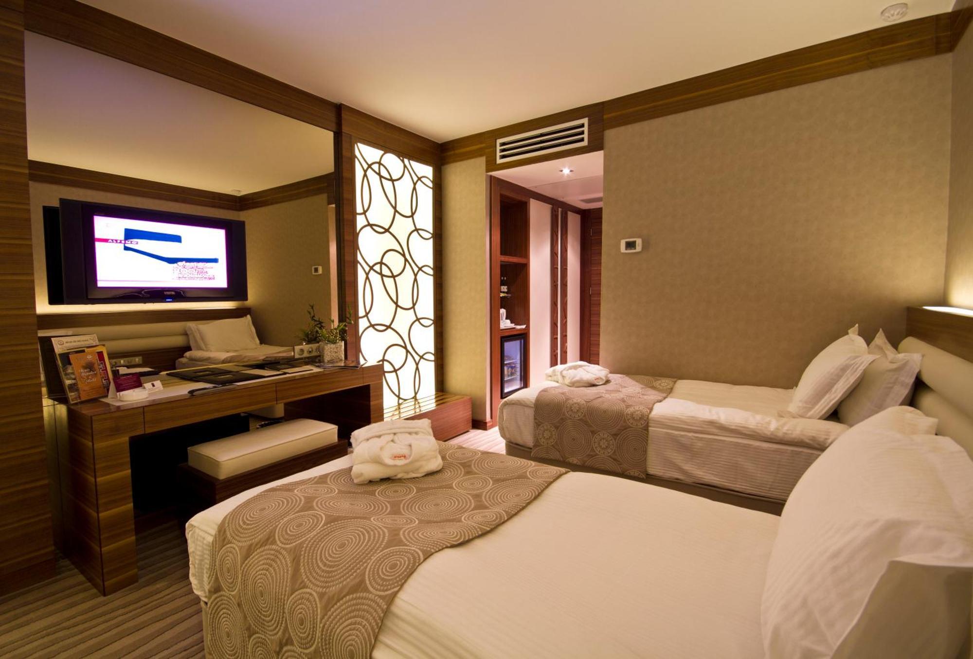 Grand Hotel Gaziantep Esterno foto