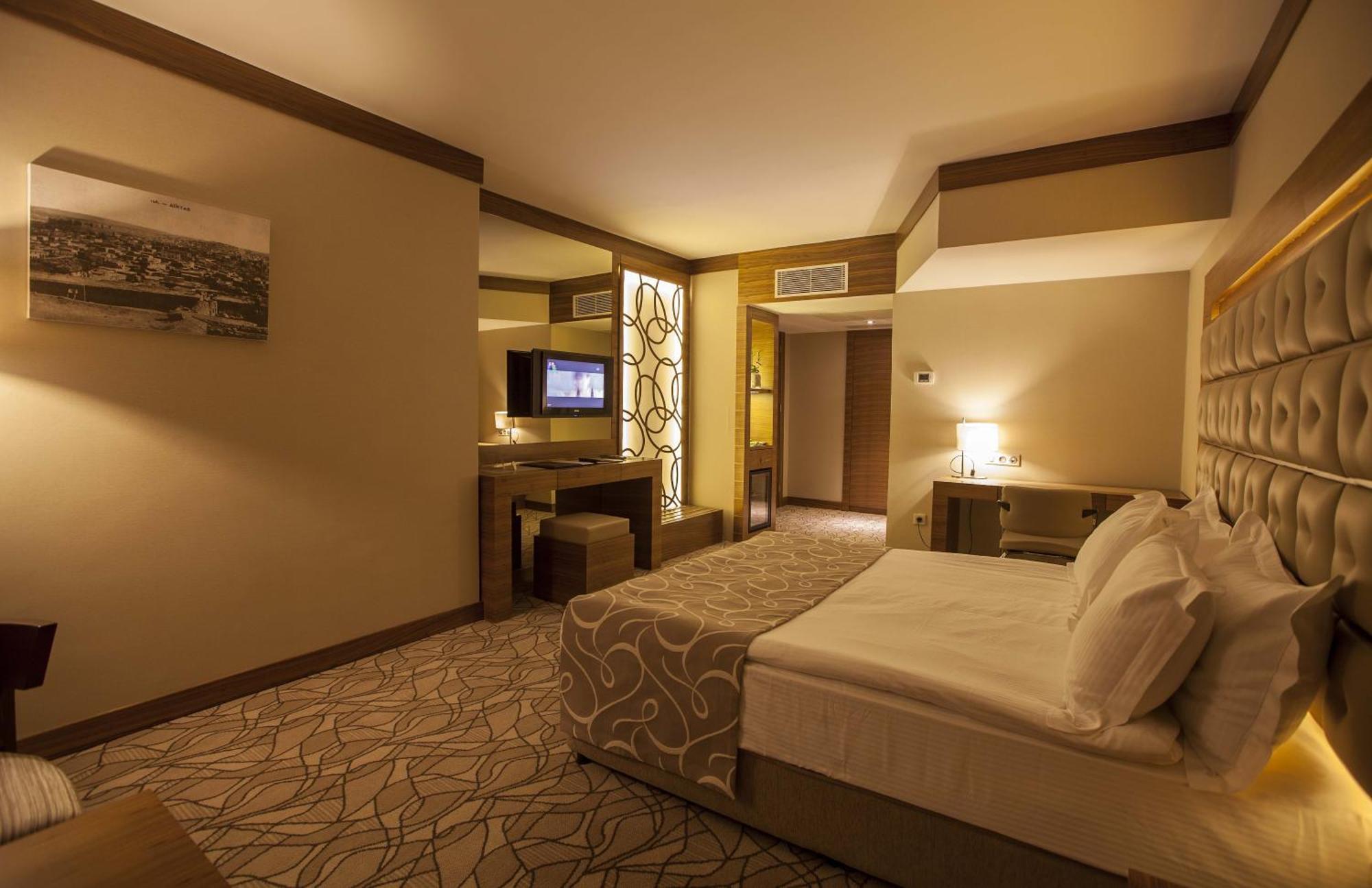 Grand Hotel Gaziantep Esterno foto