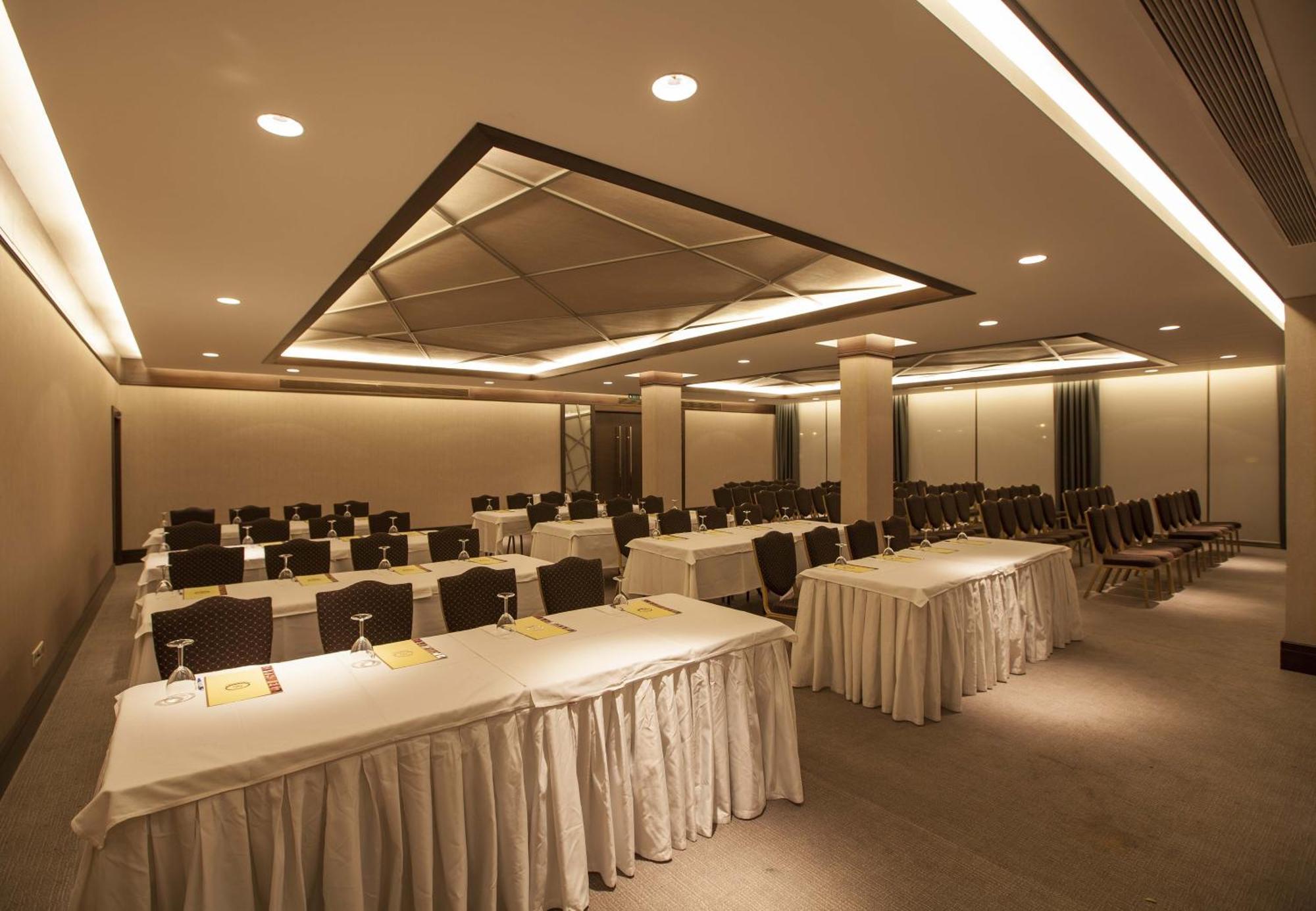 Grand Hotel Gaziantep Esterno foto