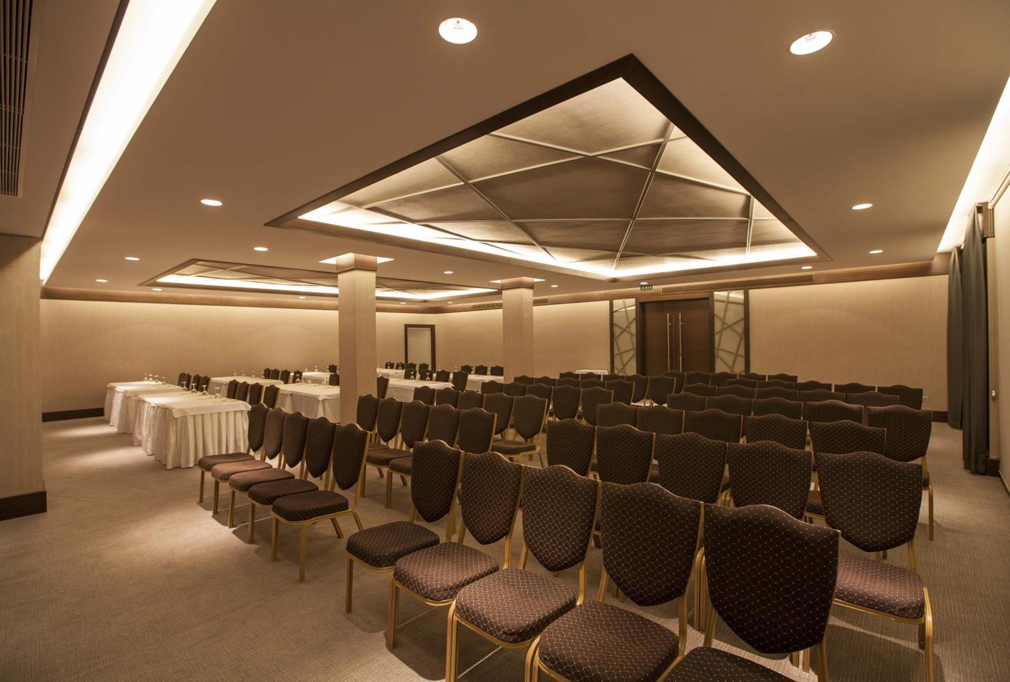 Grand Hotel Gaziantep Esterno foto