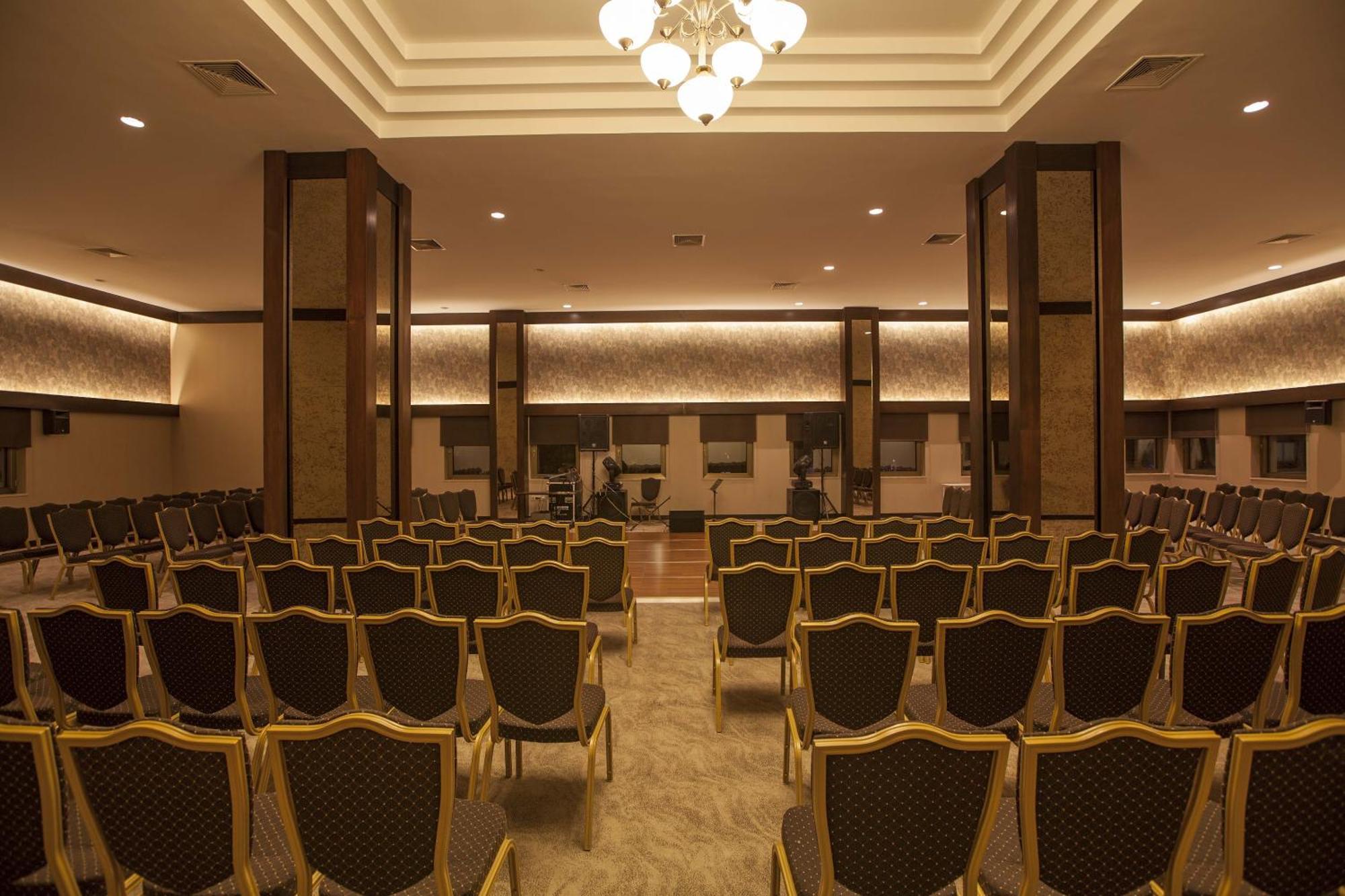 Grand Hotel Gaziantep Esterno foto